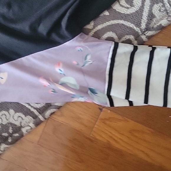 Top - Picture 2 of 3